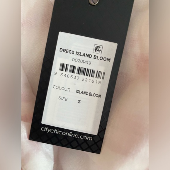 City Chic Island Bloom White Red Tropical Floral Wiggle Dress SKU0428 - Picture 8 of 9